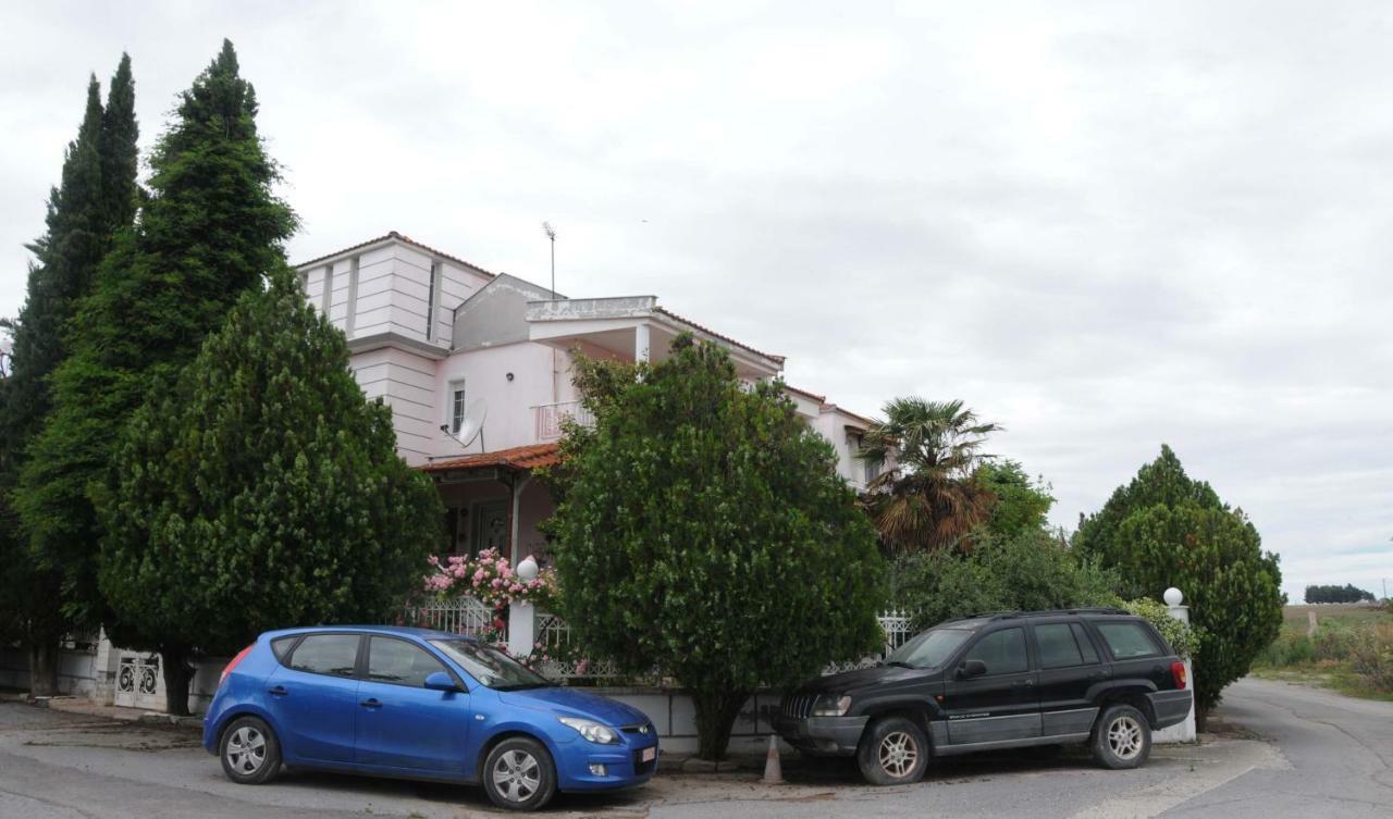 PéllaHouse Of Arts公寓 外观 照片